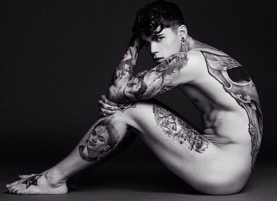 #mcm is <a href="/Dieu_des_dieux/">azsd</a> Just look at how gorgeous he is. ~ Star