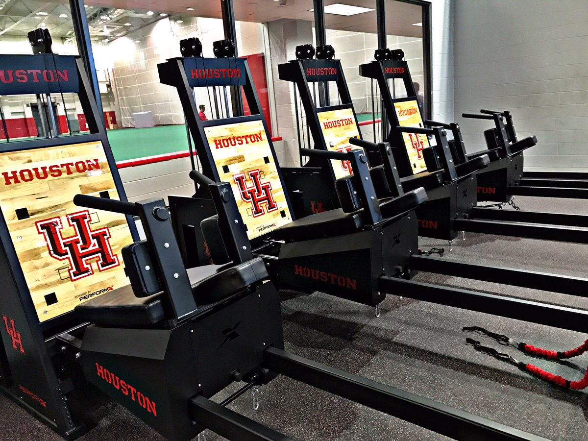 RodGrace_'s tweet photo. Excited for some new upgrades to the weight-room! Custom made for the Coogs! #HTownTakeover #GoCoogs #AllSummer17 💪🏽 https://t.co/tmCsj8SRrY
