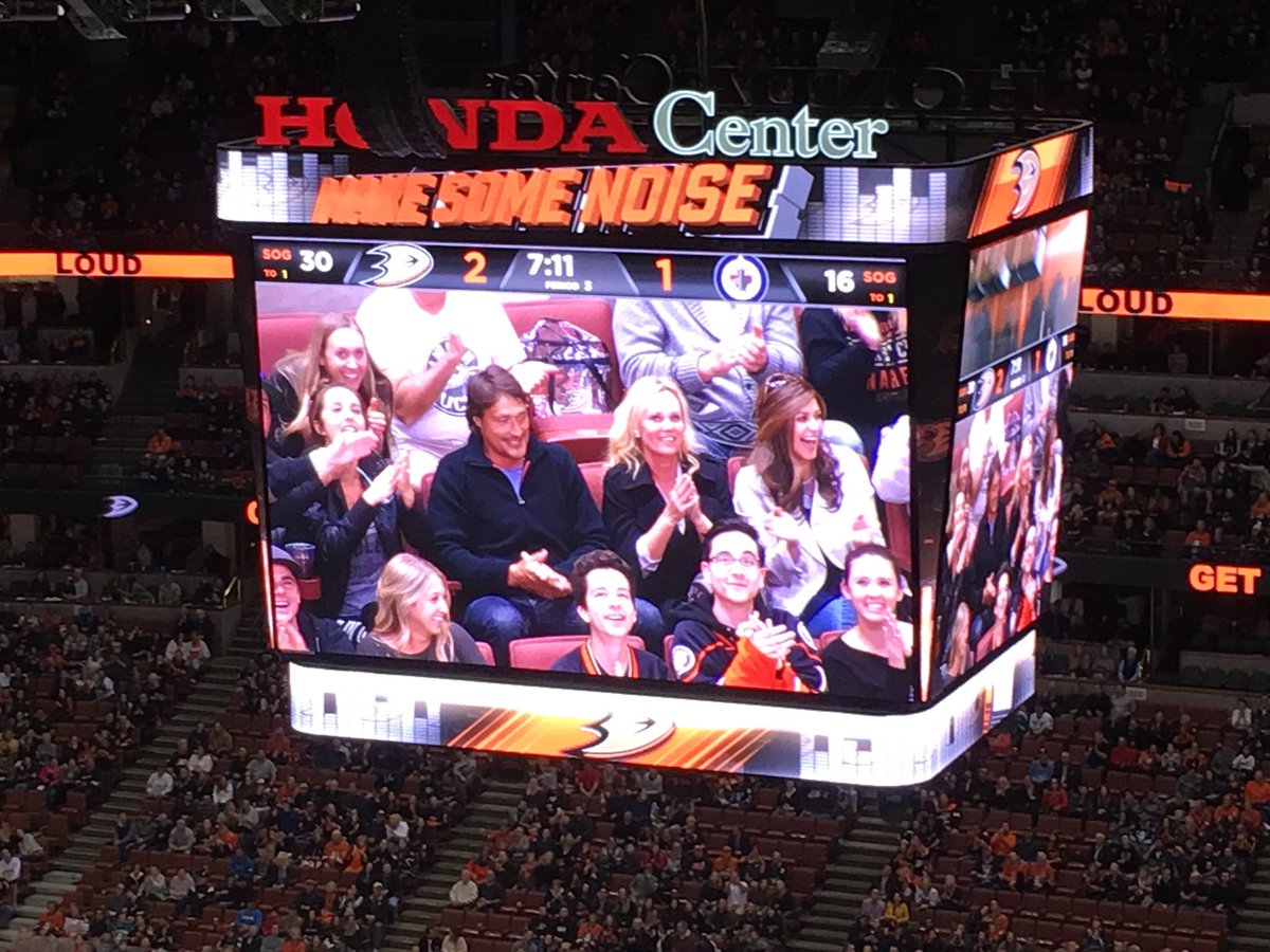 bennignio's tweet photo. A few choice pics from my time watching @AnaheimDucks vs Winnipeg & @ Vancouver
🤜🏼💥🤛🏼 #UKDucks https://t.co/gfLJ9ZNWkB