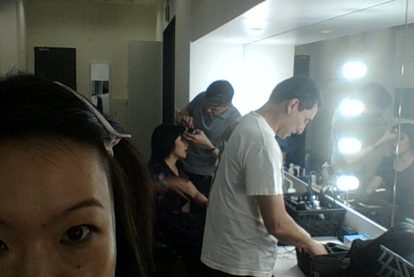 TeresaTangCNA's tweet photo. Morning madness in the makeup room! See you in 30!  #wakeupandmakeup
#FirstLookAsia #faceson https://t.co/0VSo9OPUZA