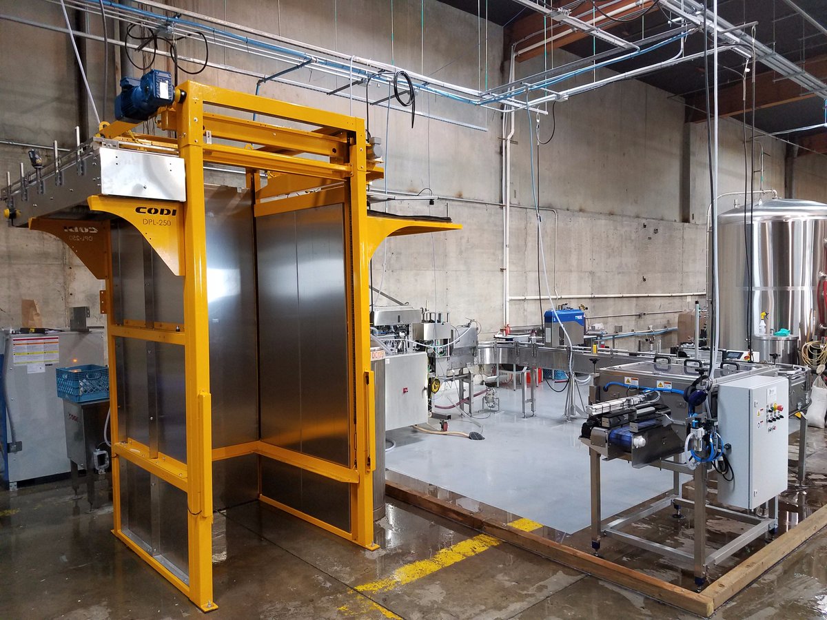 codimfg's tweet image. Custom colors to match your brand! 
#newstandardincandepall #codimfg #DPL250 #depalletizer #craftbeer #craftcanning #craftcans  #canningline