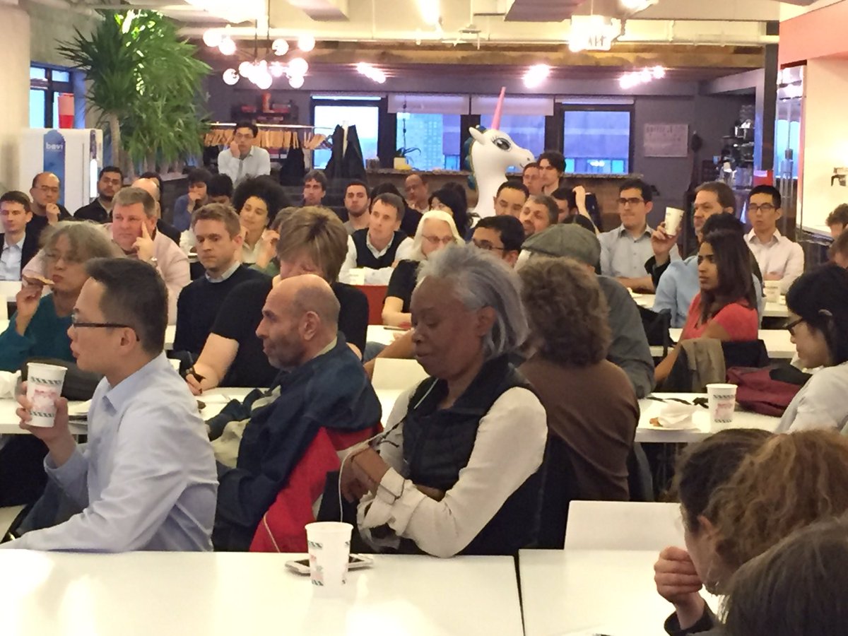 DataSkeptics's tweet photo. @DataSkeptics Dr Tavris presenting on cognitive dissonance theory. #psychology #bias https://t.co/QMJCz8BmD6