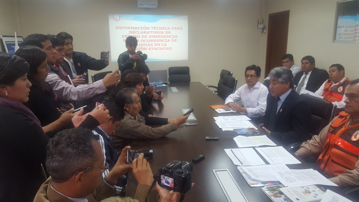 JulioSevillaS's tweet photo. Hemos explicado a la Prensa local las acciones que emprenderemos sobre la declaratoria del Estado de Emergencia en 53 distritos #Ayacucho https://t.co/1WGCnQPFGj
