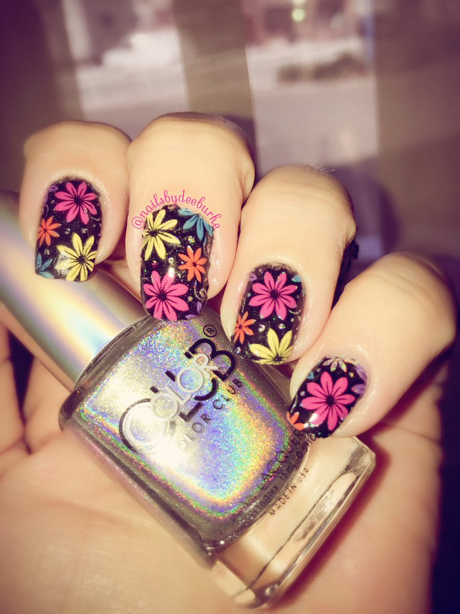 dee_burke2's tweet photo. #stampednails #springnails #myrealnails #nailswag #nailsofinstagram https://t.co/h7wehGkmP0