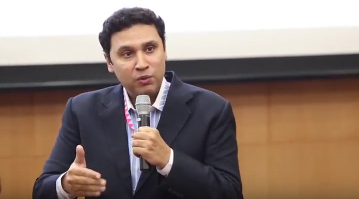 LienCentreSMU's tweet photo. We interview Ashoka Fellow Ali Raza Khan on the greatest "Folly of Youth": https://t.co/OWOOODde4x @AshokaSingapore #ChangeGen #LeadYoung https://t.co/QPJBQARUmM