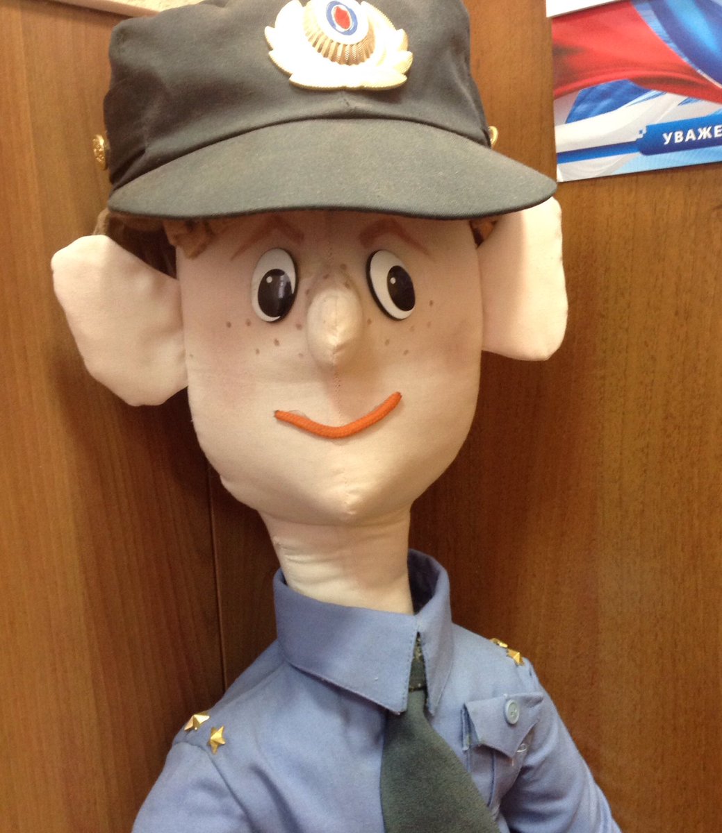 EdwardEncode's tweet image. - Когда приметил на митинге сочного школьника