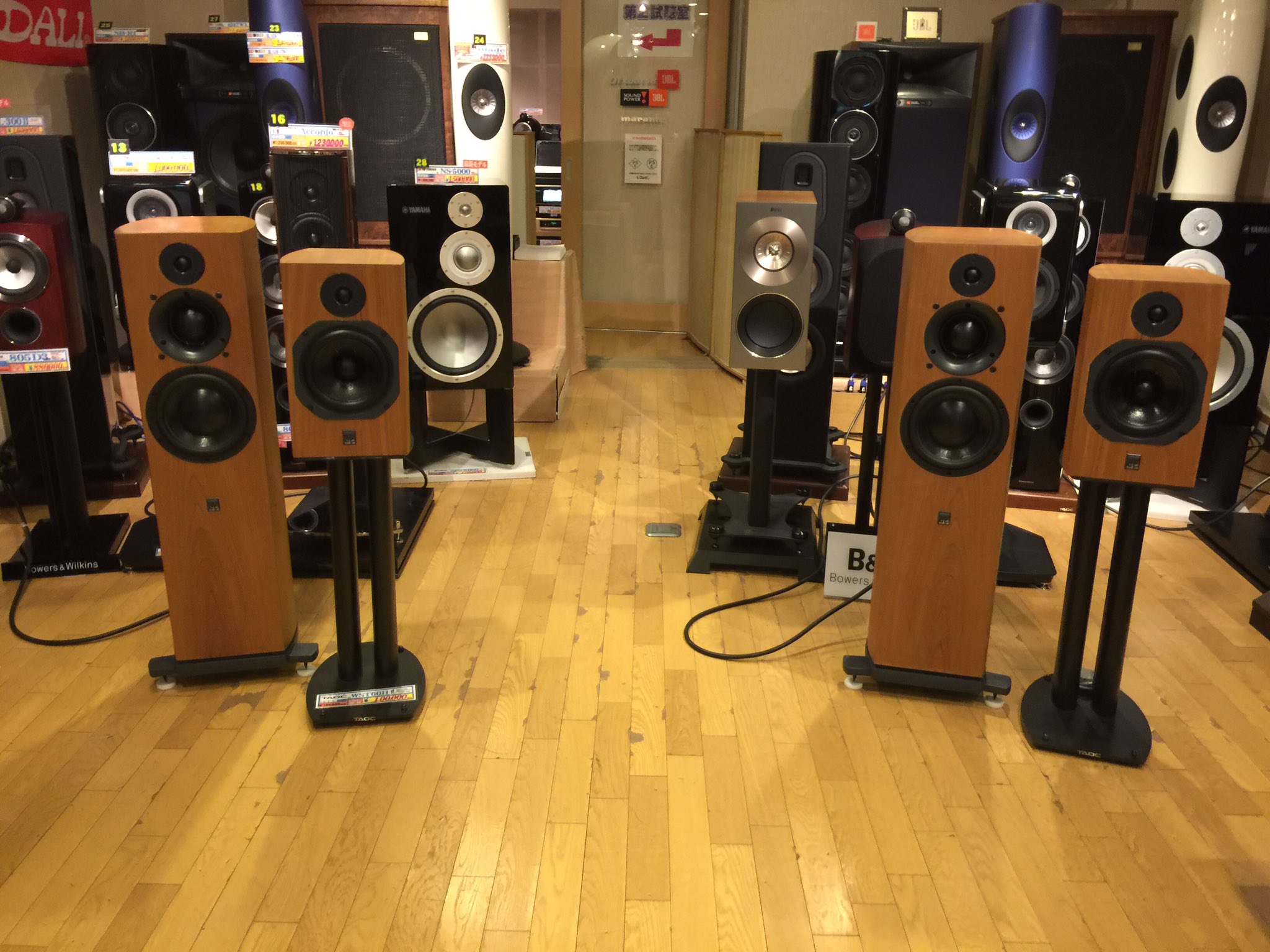 シマムセン オーディオ ホームシアター On Twitter 今週末迄 シマムセン3fにて Atc 社のnew Scm11 New Scm40 を期間限定展示いたしました トップレコーディングエンジニアからオーディオファイルに至るまで高い評価を得る密閉型スピーカー 是非ともご体感