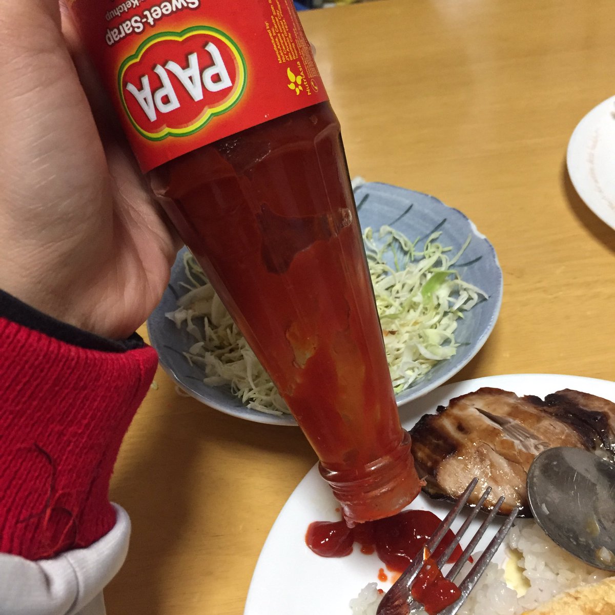 iamjustineklein's tweet photo. I almost forgot how i used to get pissed every time i use this ketchup. Still never fails. Hay. πͺ
#filipinosknow #struggle #lumabaska https://t.co/sthNsVdDRj