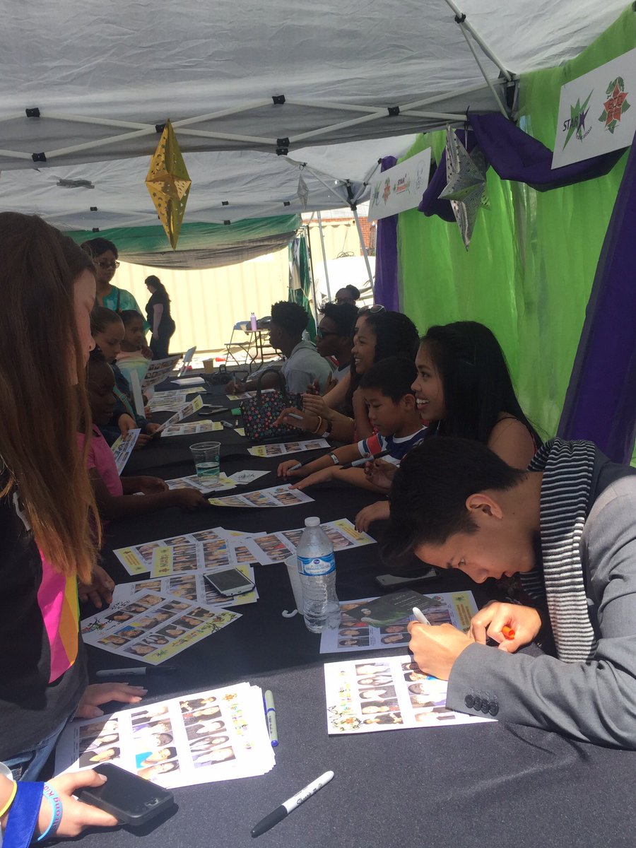 MsNikkiCastillo's tweet photo. Just wanted to give special thanks to #KevinGarner for performing with me at the @StarEcoStation #ChildrensEarthDay! It was so much fun! 😊💕💜 https://t.co/PguC63ju4R
