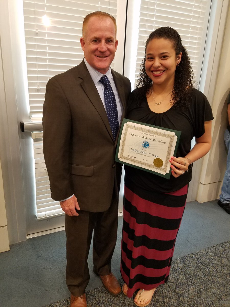 LinnetteHernand's tweet image. Shining brightly at City Hall as the @PineRidgeHS March Super Star☄I love you, Joselynn @asvpnola  💗 #vcsignite