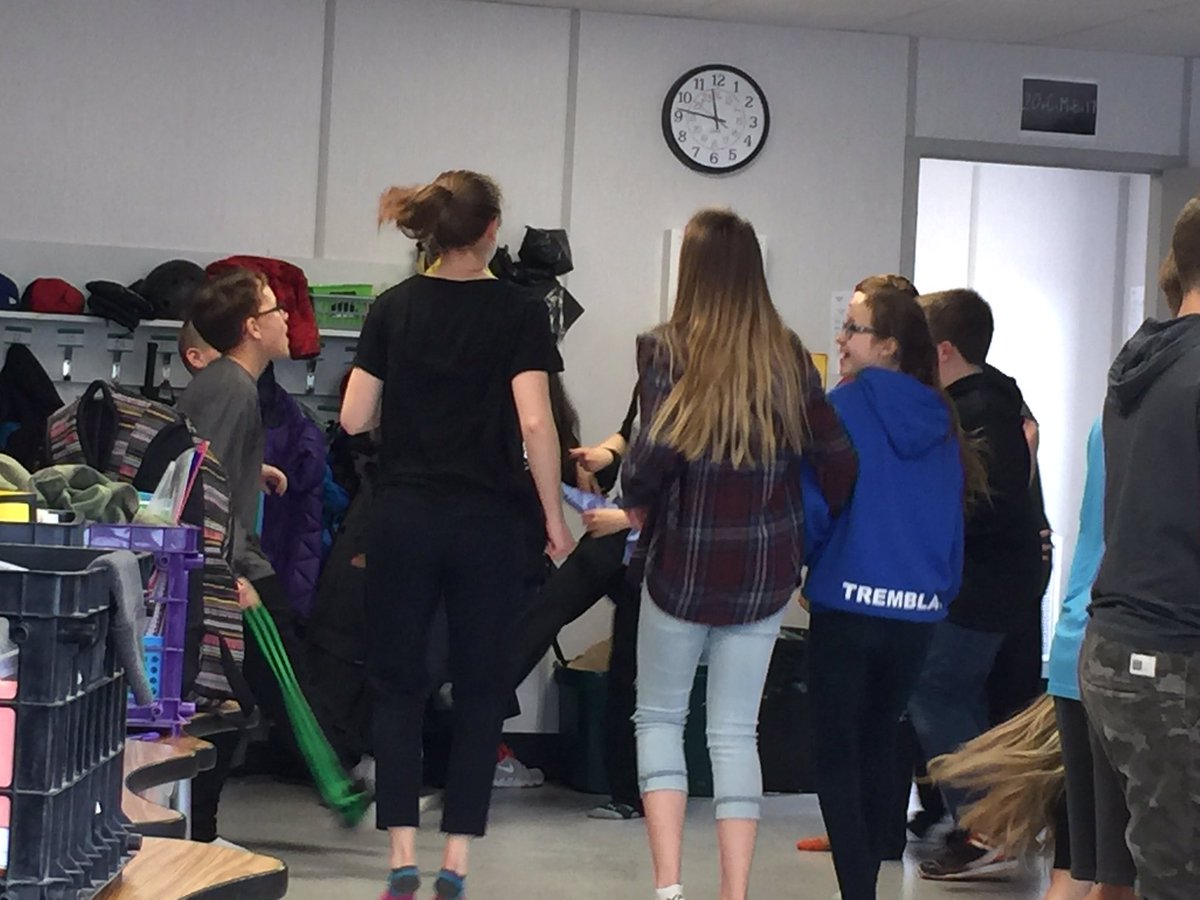 MrsLeCouffe's tweet photo. Dancing the Red River Metis Jig with Ms. Kuster in Arts Ed 7/8 today! @artsnut @RCSD_No81 @RCEedSK @JayleneBrass1 @URFacofEd #preinterns https://t.co/6xUBYZ2E6g
