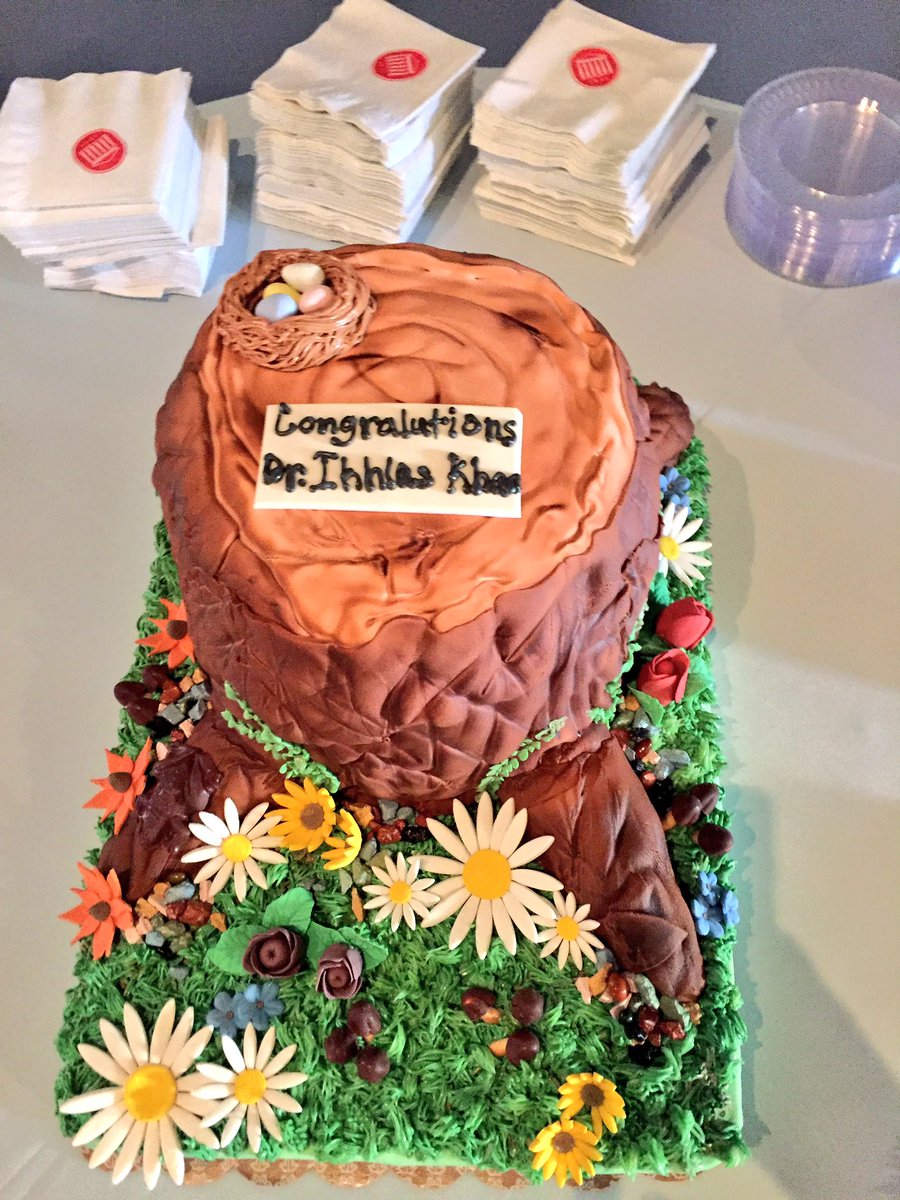 OxfordConfCente's tweet photo. Wonderful cake by @sinfulysouthern to congratulate Dr. Ikhlas Khan. #ICSB17 https://t.co/DLVMJnqUCw