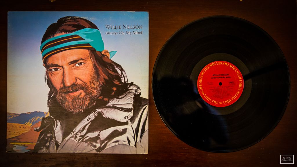NikonGraham's tweet photo. Album of the Day: @WillieNelson - 'Always On My Mind' (1982)
#WillieNelson #AlbumOfTheDay #VinylCollection #NikonGraham https://t.co/FhDimBKGvz