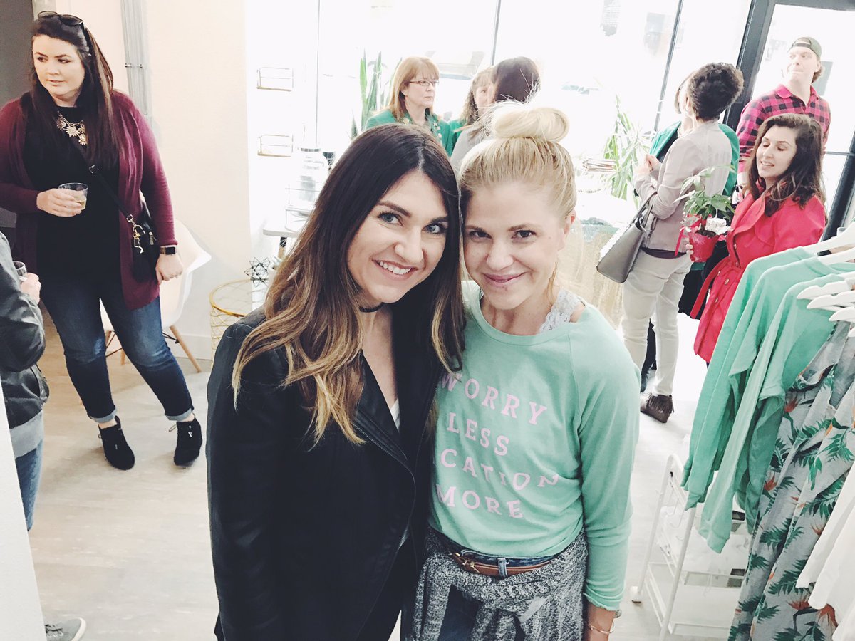 So many good vibes at the grand opening of Bespoke Salon in Sioux City. Love this boss girl! #girlsruntheworld