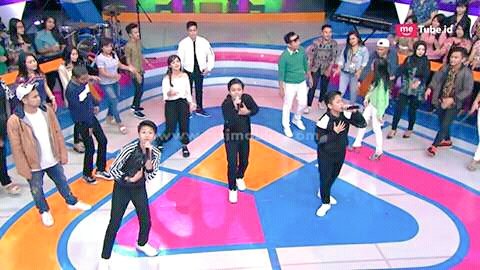 FikihitsPLG_'s tweet photo. Hallo! Bagi kalian yg belum sempat nonton sbjr di DAHSYAT (1april2017) nih ➡ https://t.co/IEBh045VJ1
@ICIL5_Fikih https://t.co/TATrTaGy36