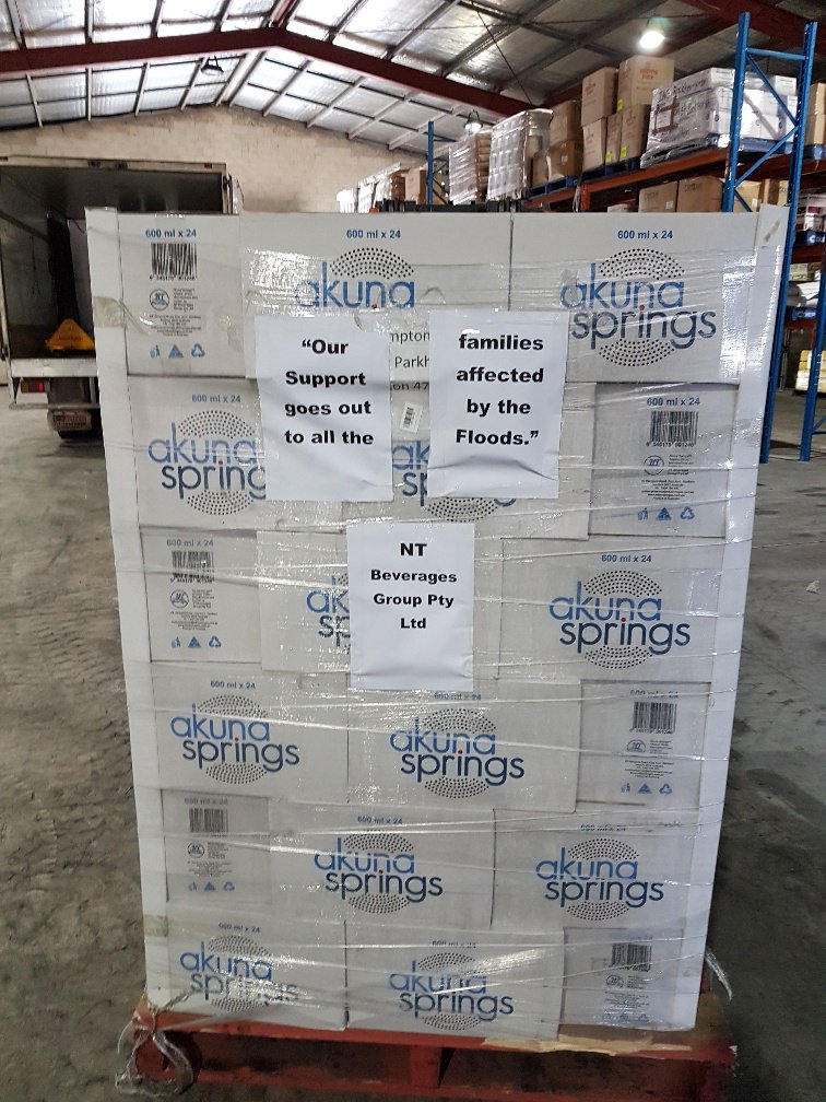 AkunaSprings's tweet photo. Bottled water relief from the Northern Territory on its way to #Rockhampton! #Staystrong
Read more here - https://t.co/83cuiqlxXj https://t.co/06ud161iFX