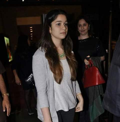 Sara Tendulkar tweet media