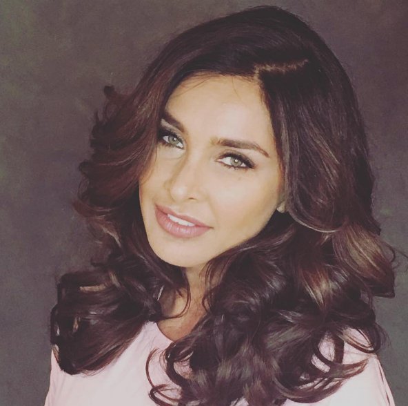 1stIndiaNews's tweet photo. #lisaray
#HBDLisaRay
#birthdaygirl !!
Wishing A Very Glamours & Fabulous Birthday To Beautiful and Prettiest Girl @Lisaraniray https://t.co/x54rDTDX6P