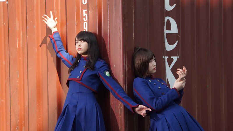 girlsplanet222's tweet photo. どっちに壁ドンしたいか？対決

ポンならリツイート！
まなかは、いいね。 https://t.co/UR59xy1Umm