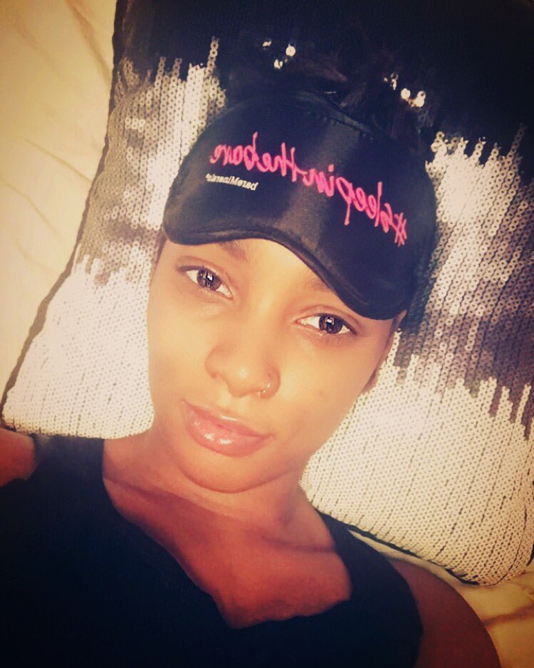 DUH_its_PARIS's tweet photo. Sleep In The Bare 😴 Nighty Night 
#SkinSoGood thanks to @bareminerals for this amazing glow ✨#SleepInTheBare #BareMinerals #GlamDollParis https://t.co/4kAoa3YGX3