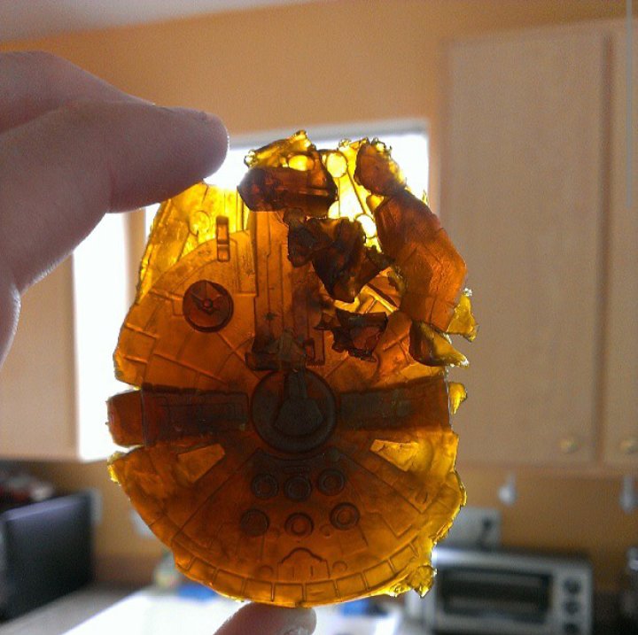 StonerWishlist's tweet photo. Home made Millenium Falcon slab :) https://t.co/iPakz1hMf4
