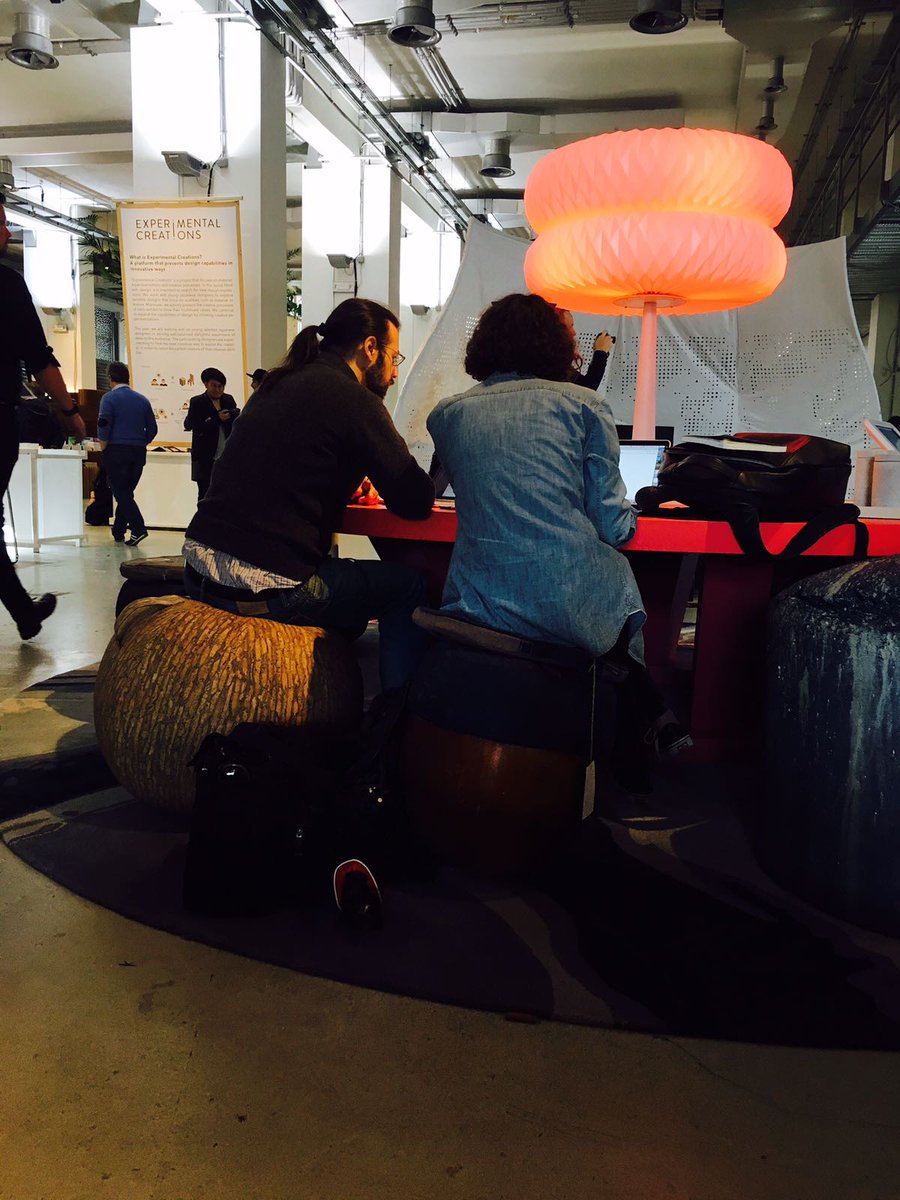 Yes! The first people are working in our Healing Hub, on the red (red gives you energy) Community Table. #healinghub #salonedelmobile