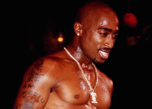 PhizLuxe's tweet photo. Tupac’s Nose Stud, Prison ID And ‘All Eyez On Me’ CD Master Up For Auction
https://t.co/95pJN9Qex0 https://t.co/GmJyNXHpzN