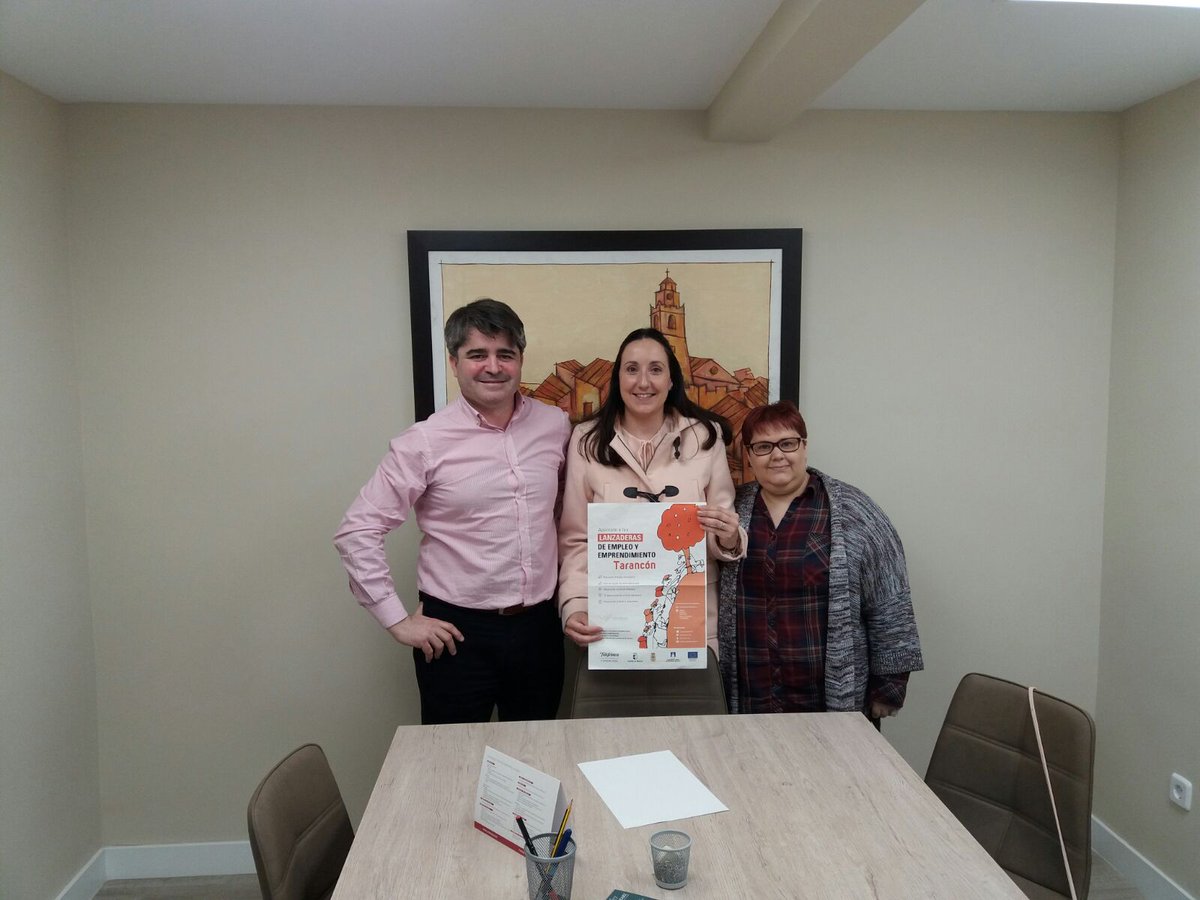 Maria Jesús <a href="/tiapaz/">M Jesús Castejón</a> resume el encuentro con #AsesoríaDomínguez lanzaderasdeempleo.es/intermediacion…