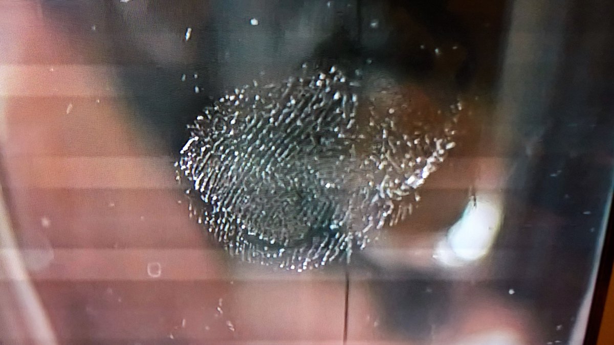 onetimepasscode's tweet image. Been watching In the Line of Duty? Interesting in episode one to see the forensics guy &quot;steal&quot; a finger-print goo.gl/jEVqBF
