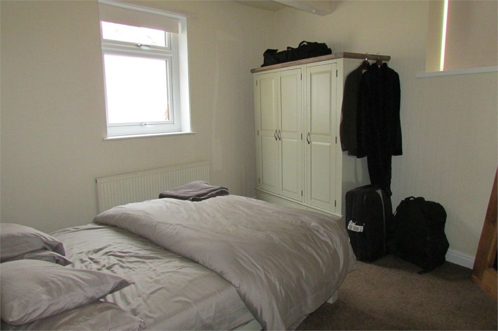 Earnshaw Kay tweet media