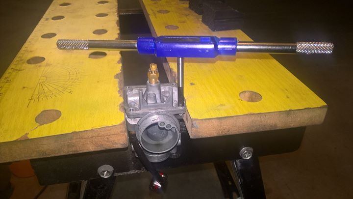 J'ai du tarauder les vis pour la cave #Delortho #carburateur