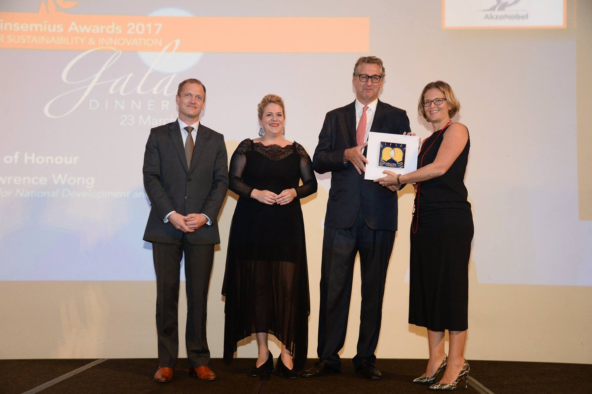 DutchCham's tweet photo. Congrats to @Unilever, winner #WinsemiusAwards 2017 in category Collaborative Innovation! Thanks to @AdeccoSingapore as category partner! https://t.co/KnTOXgJd11