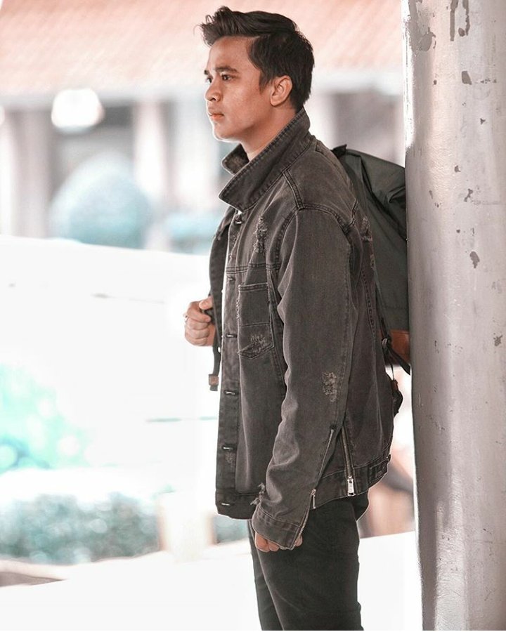 Gemes Ama hidung dan dagu <a href="/bangbily/">Billy Syahputra</a> 😍😍