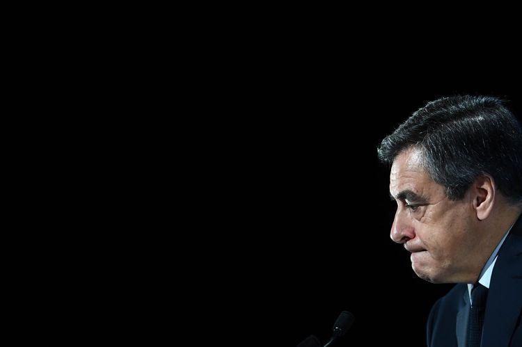 ornikkar's tweet photo. À plus de 20000 € par mois, ce pauvre homme m'arrive pas à mettre de l'argent de côté. Ne l'oublions pas. https://t.co/rMcGdkp9bg