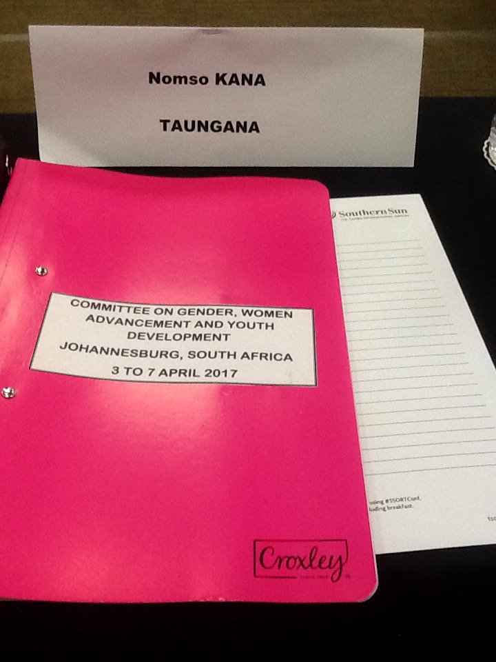 OnlyNomso's tweet photo. At the SADC Parliament forum workshop on harnessing youth demographic dividend @TaunganaAfrica @_sabbs_ @raeketsetsa https://t.co/tWUyuL37zV