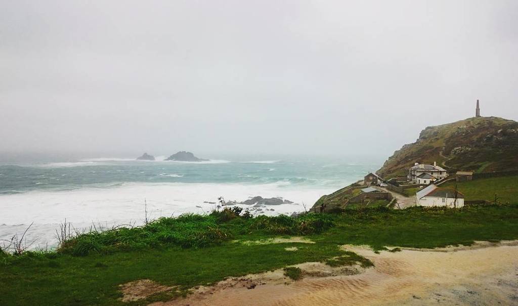 Bee_Outdoors's tweet photo. A turbulent Cape Cornwall #capecornwall #stjust #westpenwith #wayoutwest #cornwall #kernow #kernowfornia #swisbest… https://t.co/uLjZQvDEOv https://t.co/hBA8puRXfd