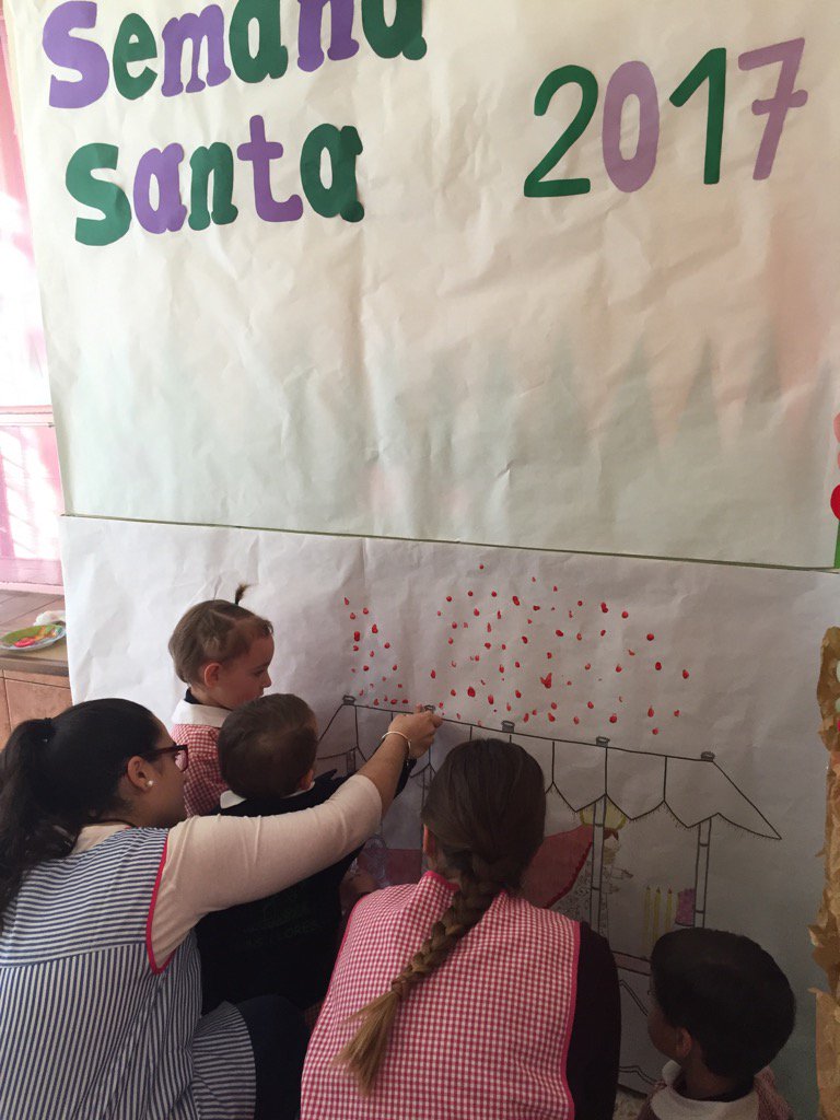 ceilasflores's tweet photo. Haciendo nuestro mural de Semana Santa https://t.co/DhbQs3oVDf
