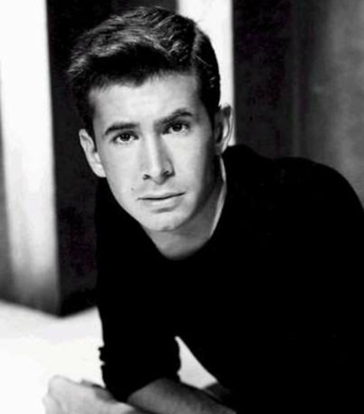 Happy birthday to the legendary star of Hitchcock\s \"Psycho\"...Anthony Perkins (R.I.P) 