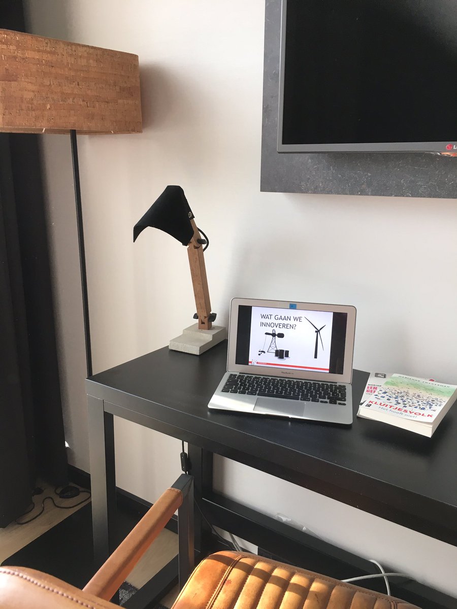 Even de laatste hand leggen aan mijn lezing voor @BusinessWise050 vanmiddag in @MartiniPlaza