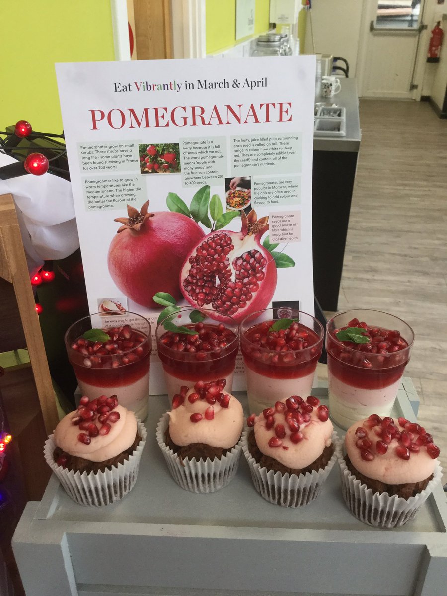 SekKeane3's tweet photo. @LRGSFood #EatVibrantly @ChartwellsInd #pomegranate dessert from LRGS https://t.co/Uxckrdw315