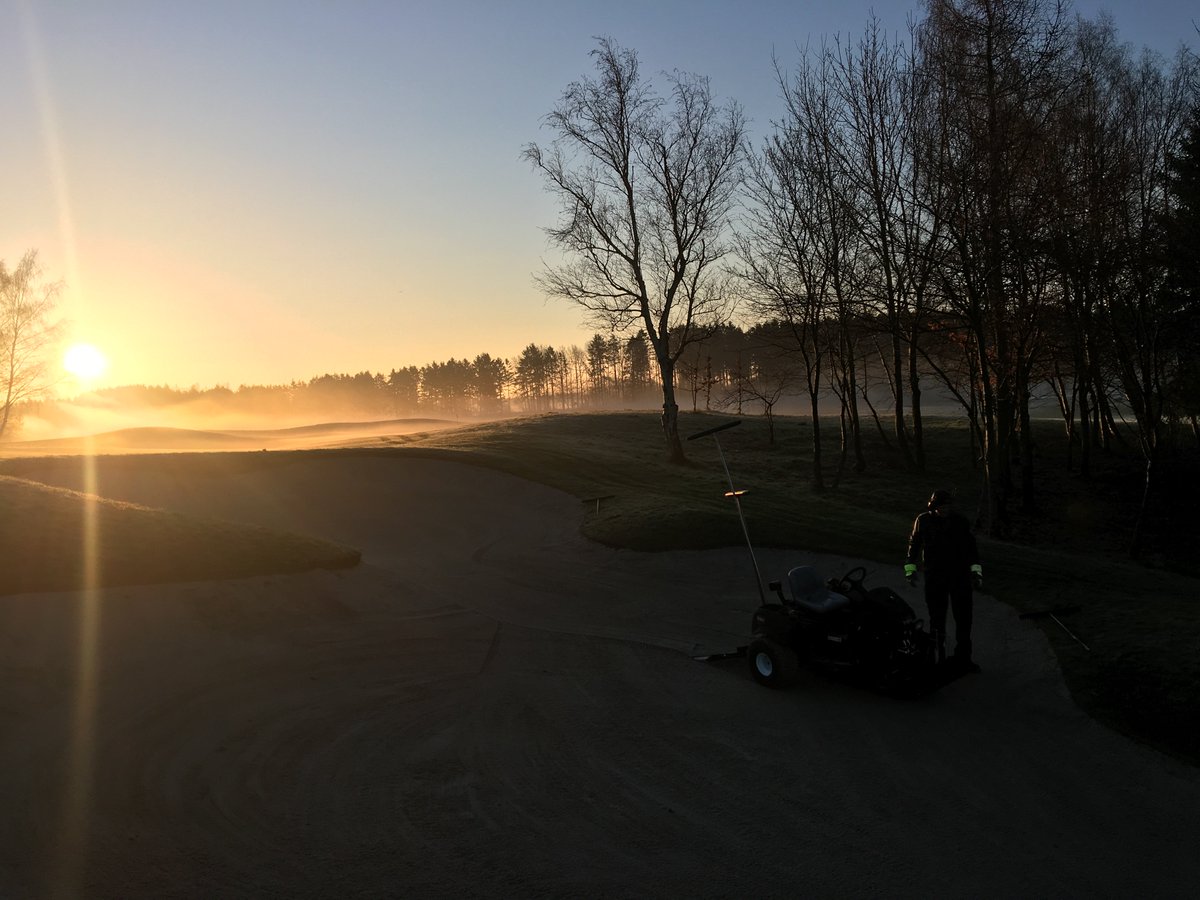 TheScanGolf's tweet photo. What a stunning morning, greenkeepers working hard to prepare the courses! #earlystart #golfdenmark #Golfmaintenance https://t.co/8UQjmjHKL7