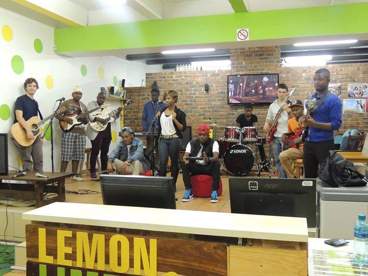 LLCS_SA's tweet image. Join us on Sundays as we come alive and bring the vibe. bit.ly/LLCS_SA 
#Limon #LiveEntertainment #CreativeStudio

@CitiesTrending