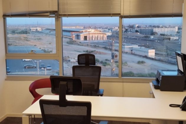 etechgroupe's tweet photo. Ils ont piraté un ordinateur déconnecté avec un drone, un laser et une imprimante. https://t.co/OFi6w0cCxA https://t.co/YW0gMqcbPl