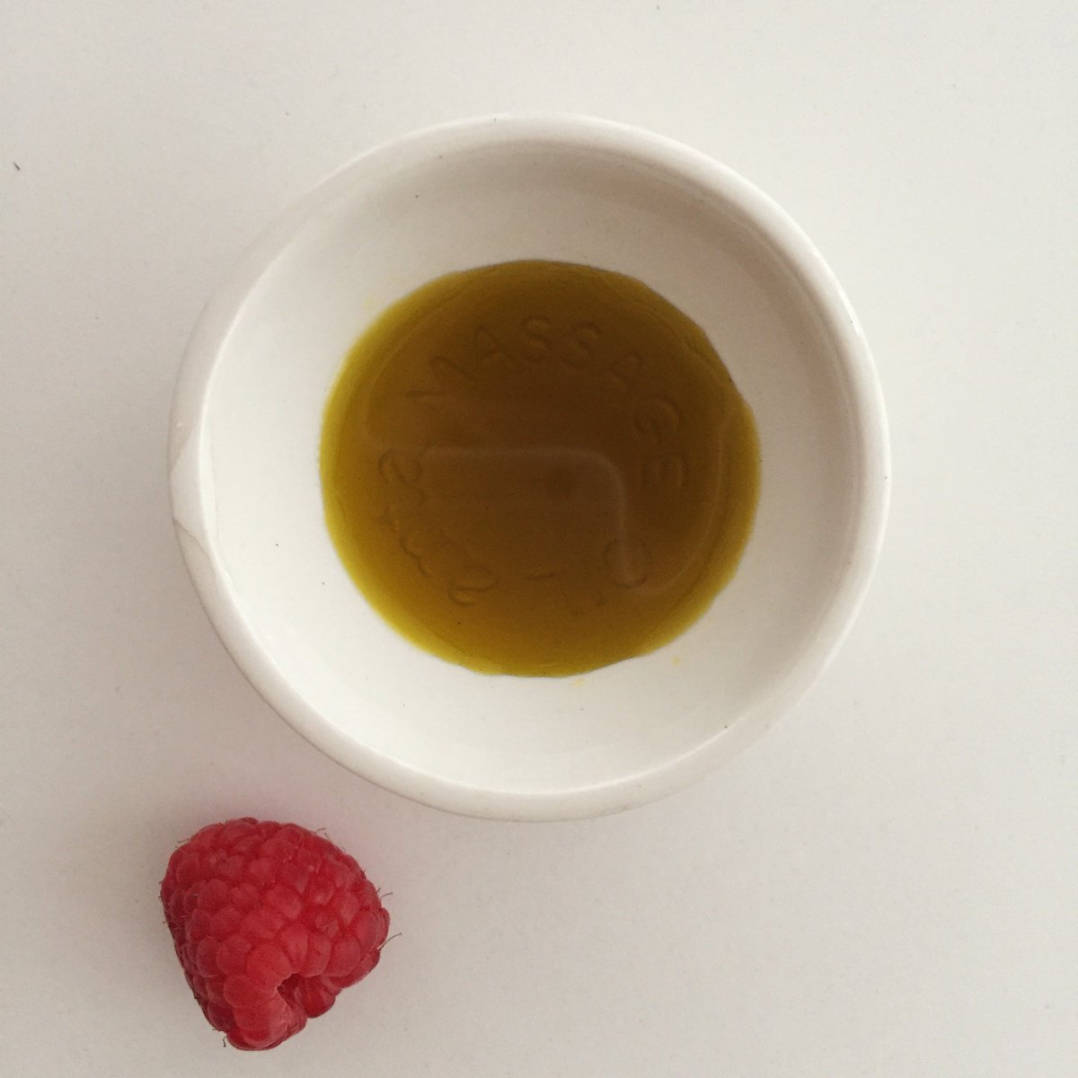 OilsandYou's tweet photo. Raspberry seed oil π
Simply divine #skincare βΊοΈ
https://t.co/rQThb2VCwn
#raspberryseed #faceoil #suncare #naturalbeauty #naturalskincare https://t.co/pmA1BhJnHa