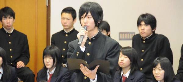 あさり 壮馬くんの高校時代の写真 を見つけました なんとまあ可愛らしい 後ろにいる人たちが羨ましいな 斉藤壮馬 T Co Xczpsluz0y Twitter