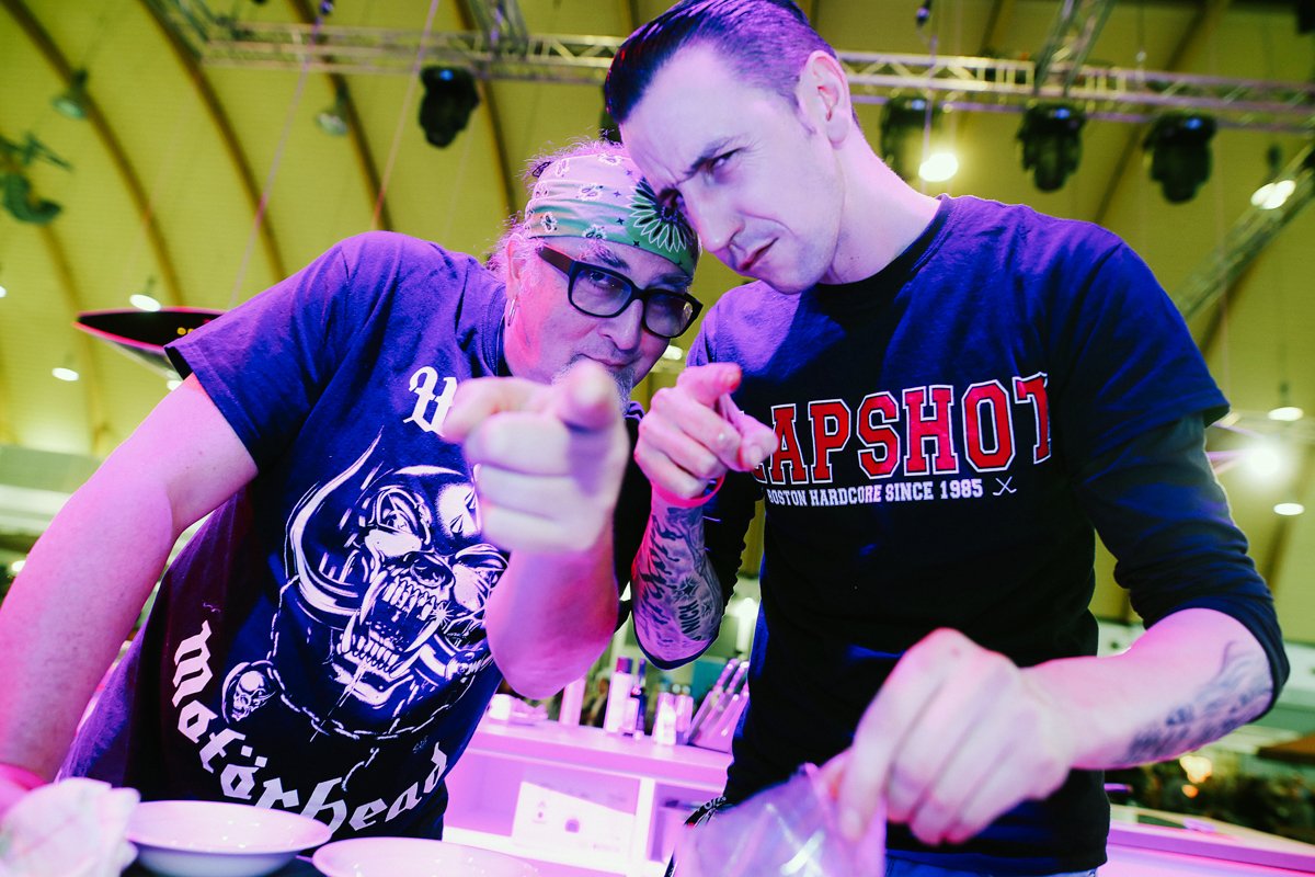 Es war geil auf der EssKultPur in Bielefeld Ende März. Mehr dazu unter: hardcorefood.de/1307-esskultpu…  Stay hardcore! 🍴🔫😀