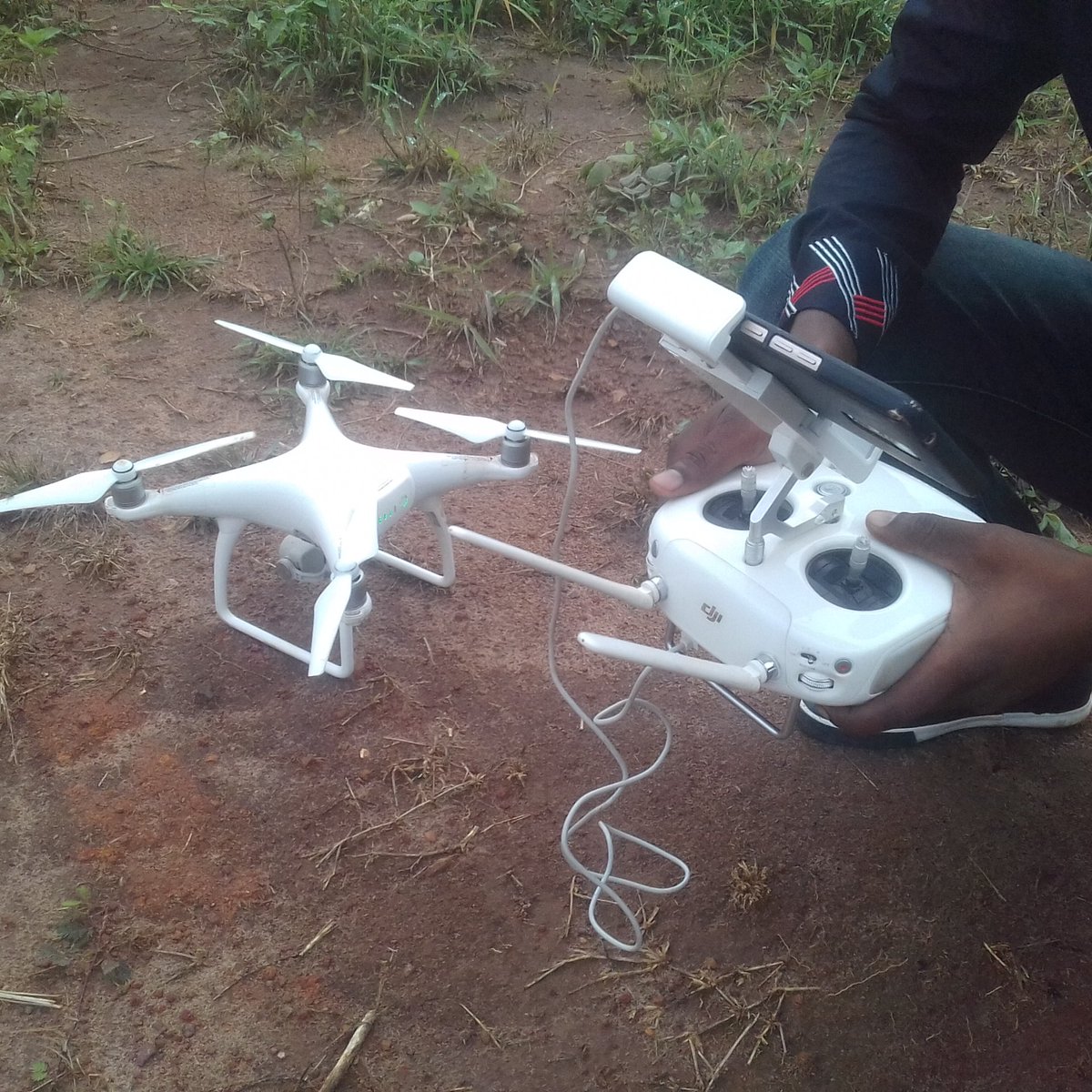 LILL_MICHAEL's tweet photo. 8:32 Duekoué en mode drone #cotedivoire #DuekouéShoot #MonPays  #streetphotography #Tourisme #africancities #kebetu #PictureOfTheDay #cities https://t.co/lOL6axVlQE
