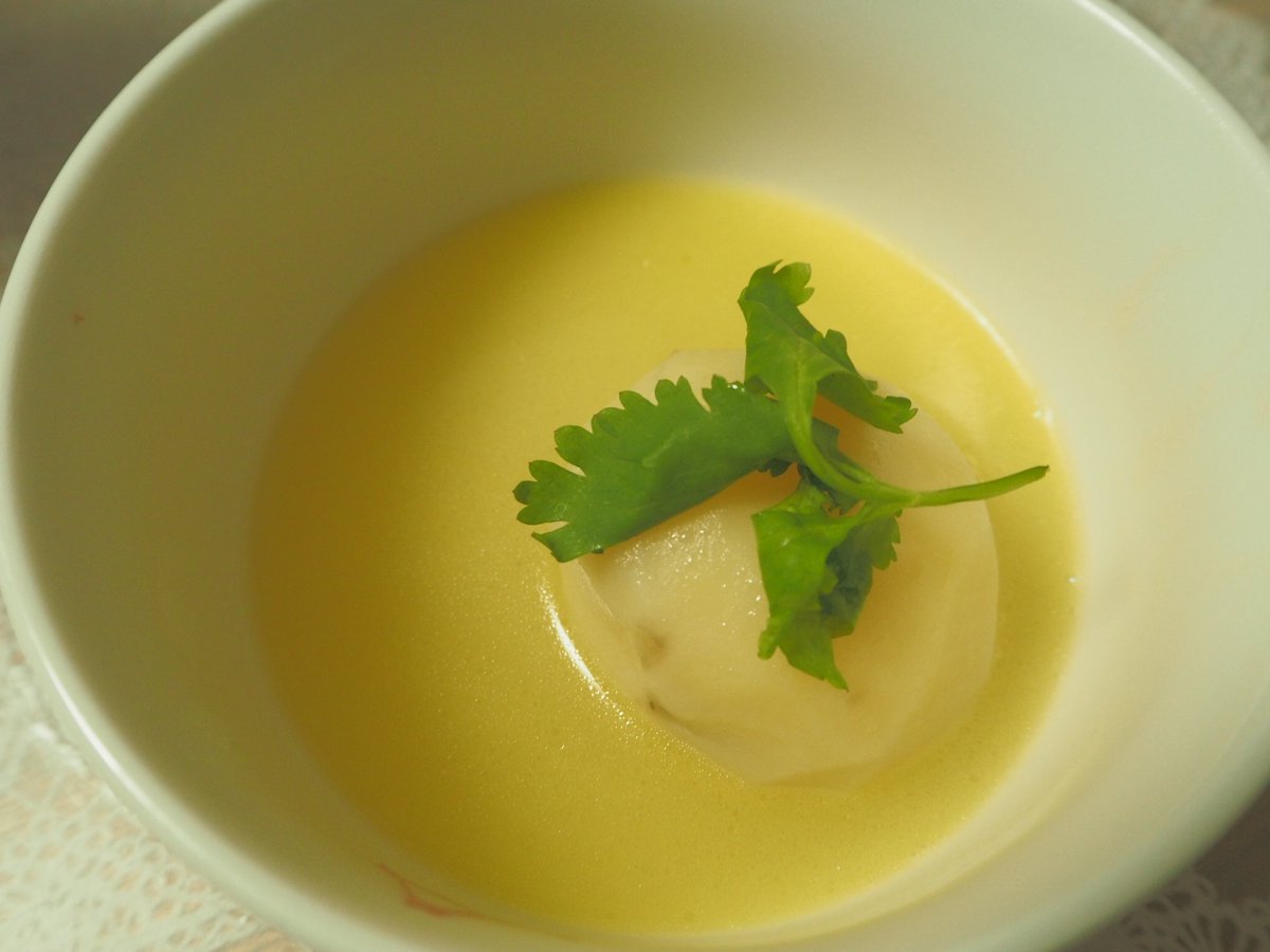 Twitter पर りんごぱい 美味しんぼのジャガイモのバター煮を作ってみました 4時間煮込むのが面倒だったので ホクサイと飯さえあればのブンちゃん方式で保温状態の炊飯器にぶち込んで出勤しました 笑 美味しんぼ 再現料理 漫画飯