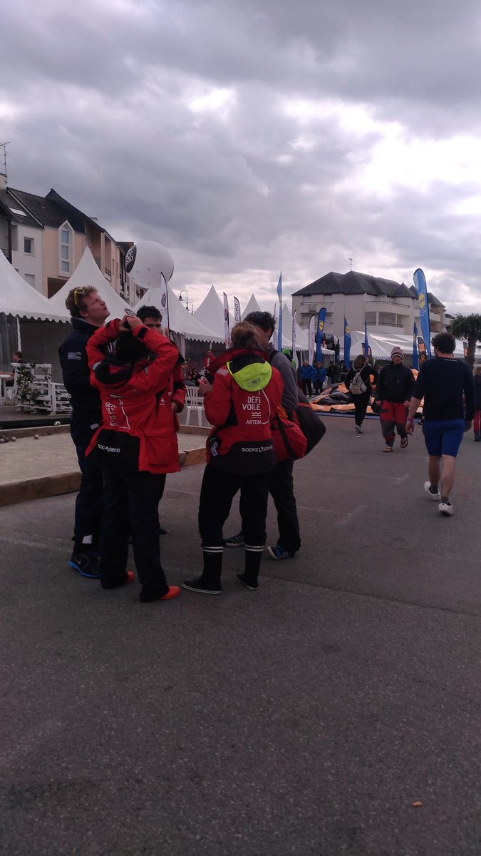 mthildejean's tweet photo. Nos équipages rentrent de mer ! @tvcnantes @HECquipieres @voile_artem #CCE49 @SopraSteria_RH https://t.co/EiQXMVkZCe