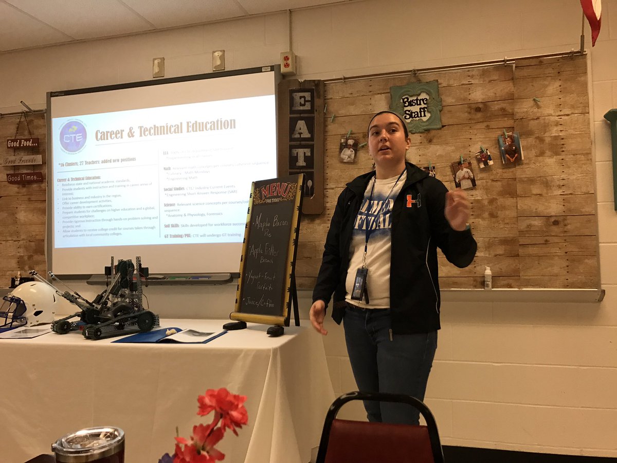 scclbuffs's tweet photo. Students from @ClemensHS_TSA and @Clemens_DECA presenting to the SCHS CTE Advisory Committee that was catered by @schsculinary! #GoBuffs https://t.co/fYKaANGUAg